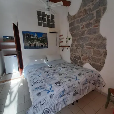 S'imbragu Farm לינה וארוחת בוקר