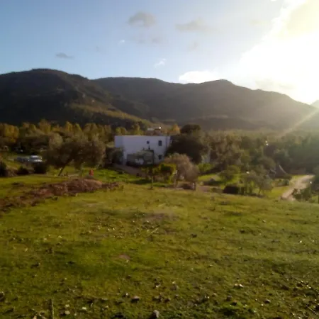 לינה וארוחת בוקר S'imbragu Farm