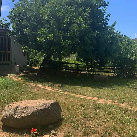 לינה וארוחת בוקר S'imbragu Farm Tortolì