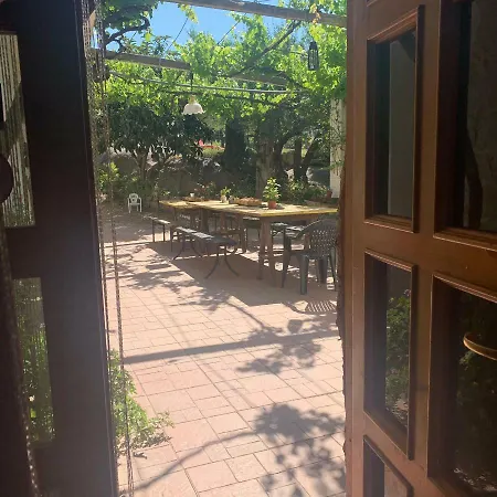 לינה וארוחת בוקר S'imbragu Farm