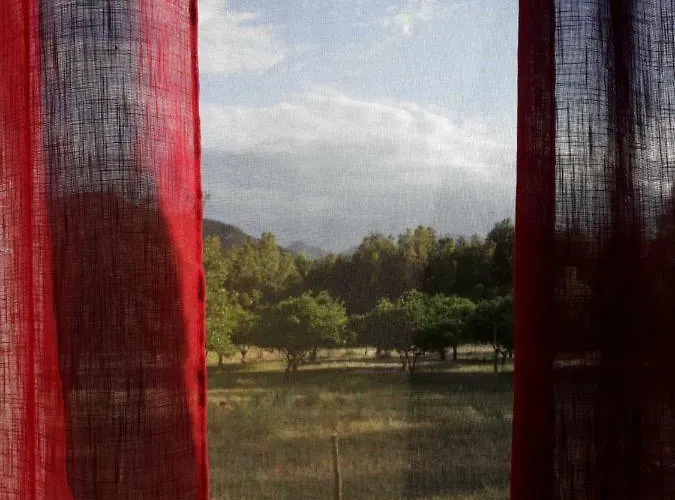 Oda ve Kahvaltı S'imbragu Farm 3*