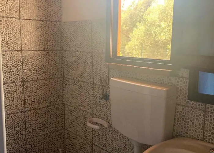 Oda ve Kahvaltı S'imbragu Farm Tortolì