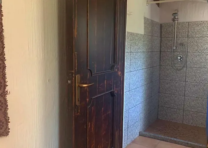 Oda ve Kahvaltı S'imbragu Farm 3*