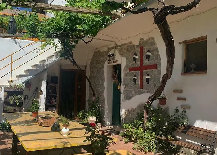 Oda ve Kahvaltı S'imbragu Farm 3*